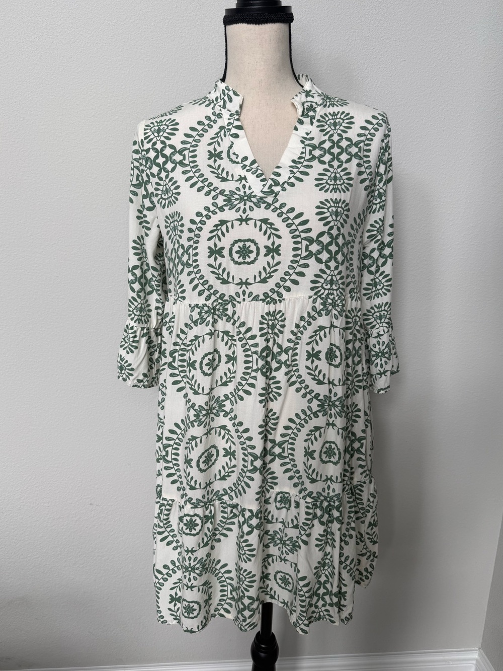 Emery Rose Green and White Floral Boho Mini Dress
